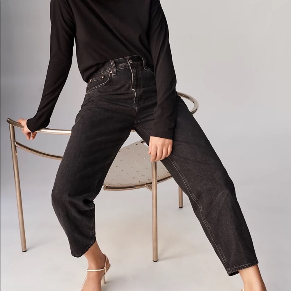 Denim Forum (Aritzia) - The Gia High Rise Carrot 28L